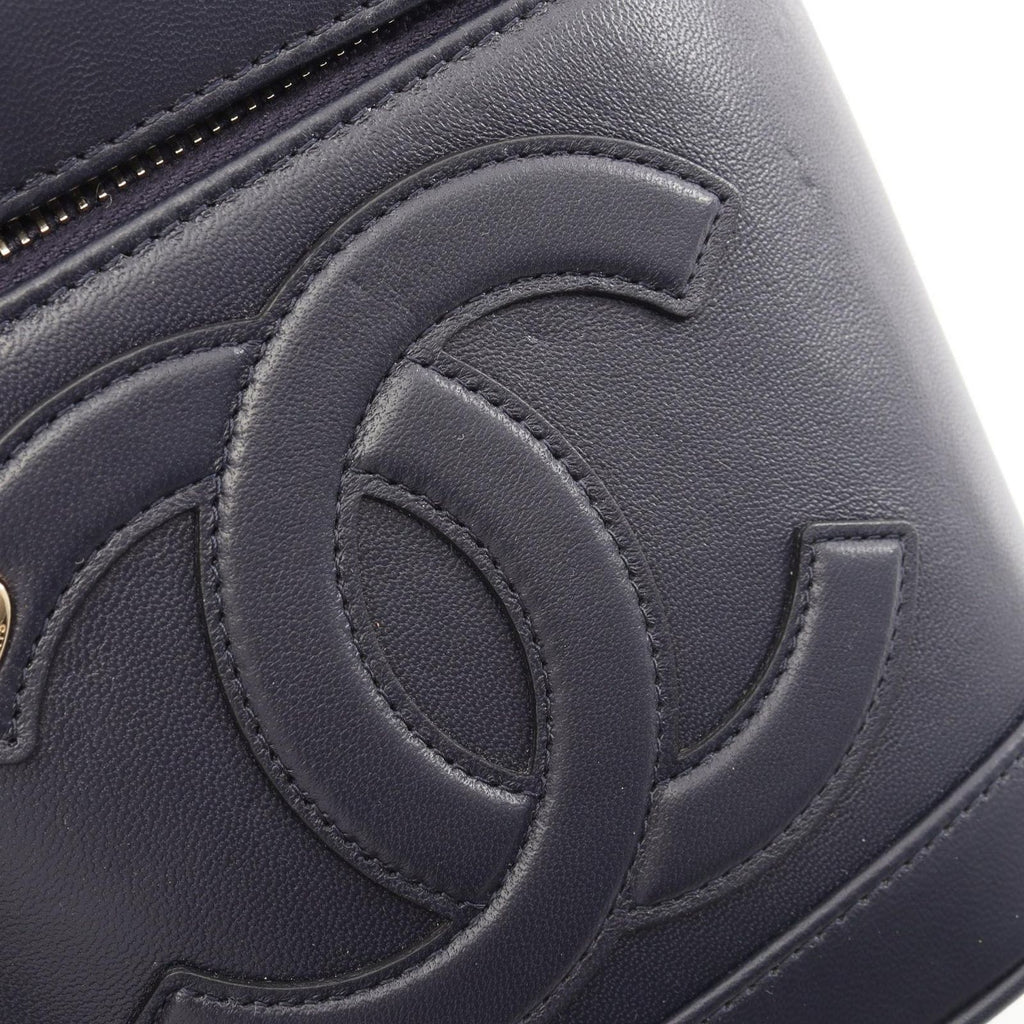 Chanel Handbag CC Logo 2-Way Navy Lambskin CC Vanity Chain — view 9