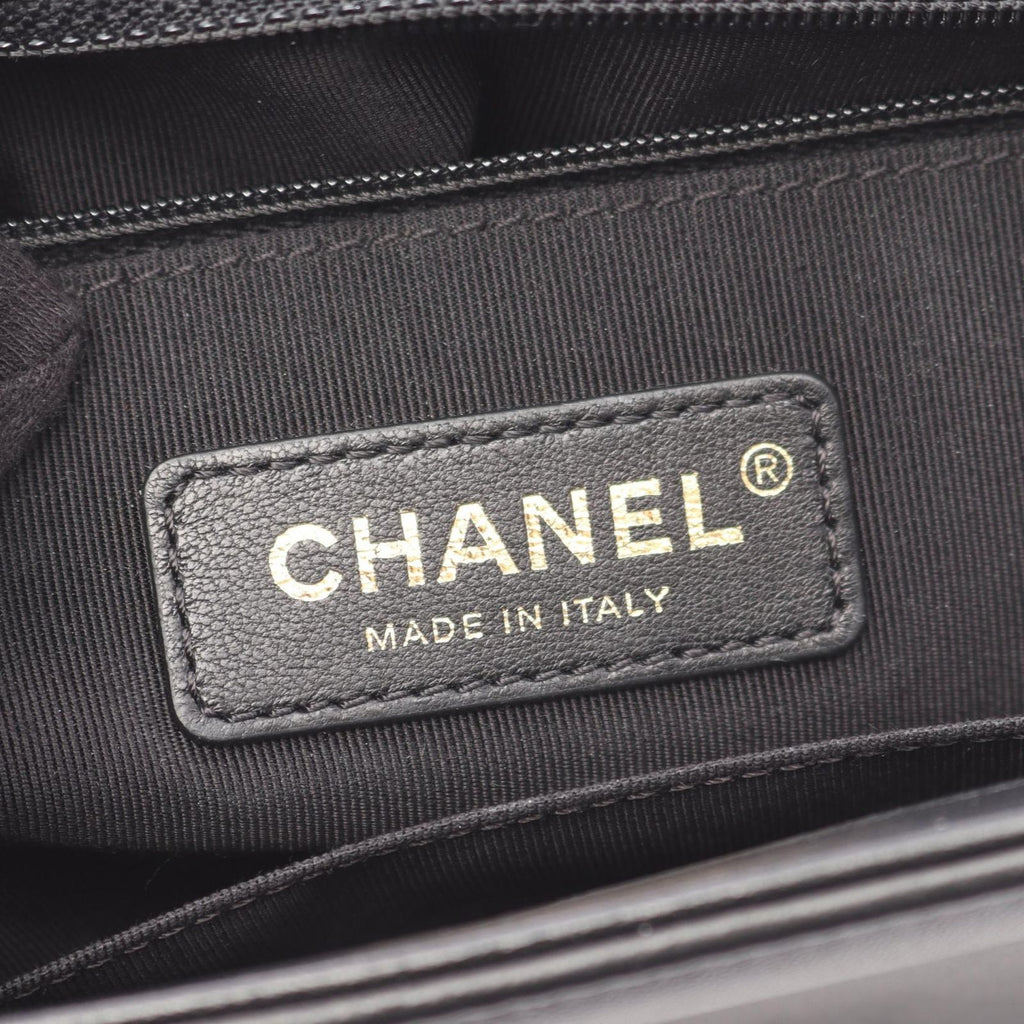 Chanel Shoulder Bag Large Quilted Black Lambskin Chain — view 4