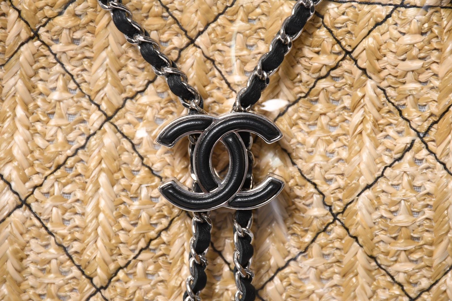 Chanel 2-Way Shoulder Bag CC Logo Vinyl Linen Lambskin Black Silver — view 7