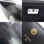Chanel Tune Clutch Patent Leather Black Gold — view 7