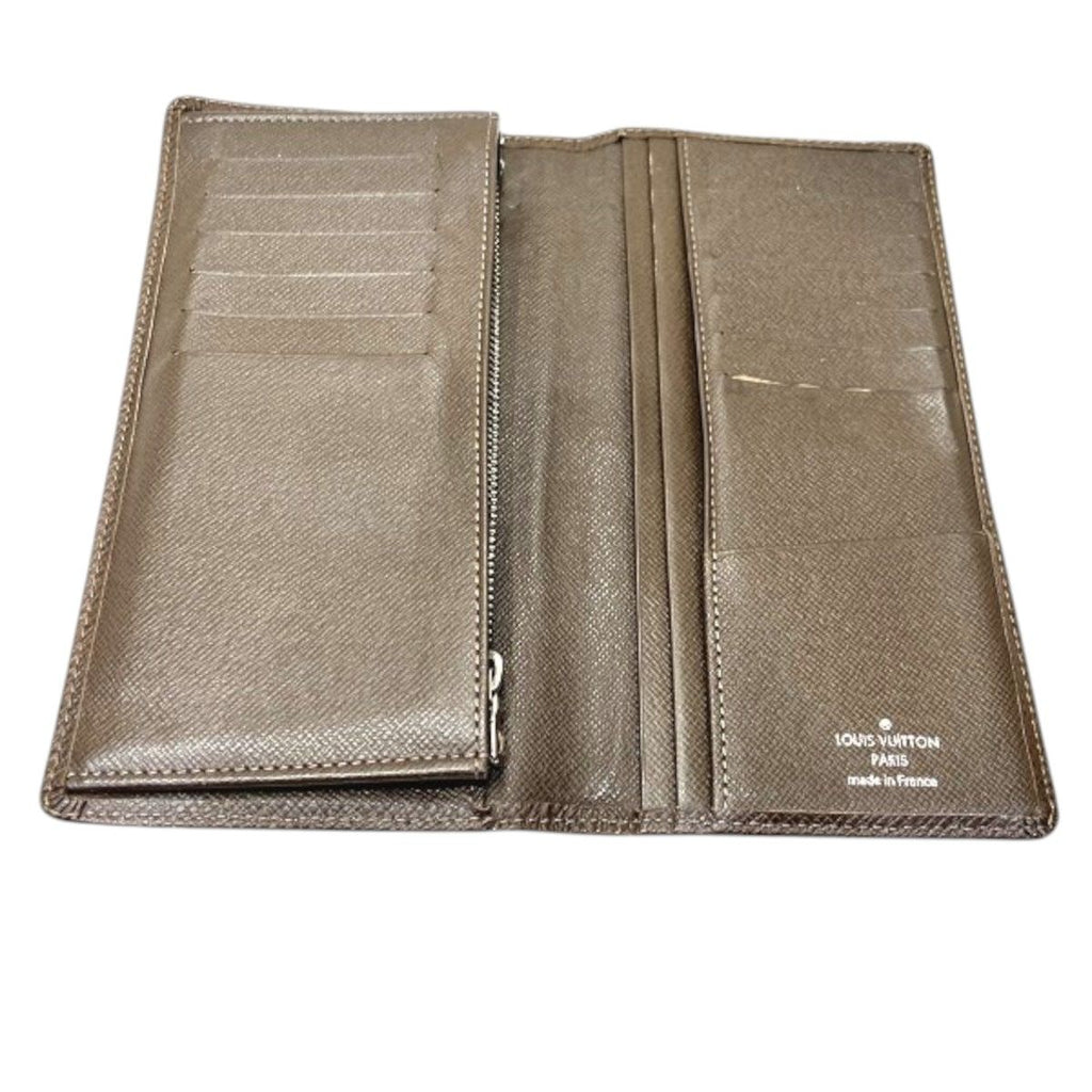 Louis Vuitton Portefeuille Brazza Glacier Taiga Bifold Wallet Leather — view 3