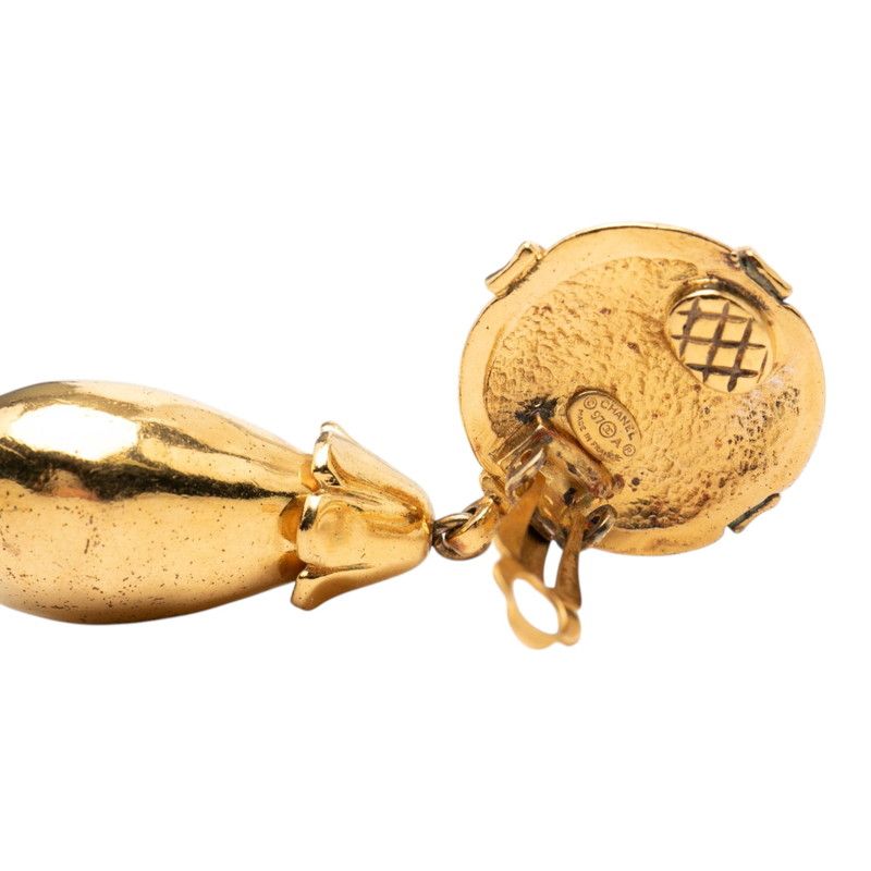 Chanel CC Logo Earrings Gold Plated — view 3