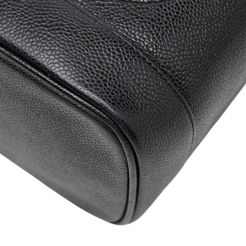 Chanel CC Logo Vanity Bag Handbag Black Caviar Leather — view 4