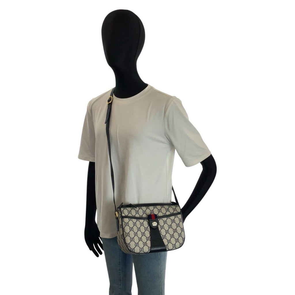 Gucci Vintage Sherry Line GG Supreme Canvas Shoulder Bag Pochette — view 6