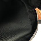 Louis Vuitton Taiga Llama Bum Bag Outdoor — view 9