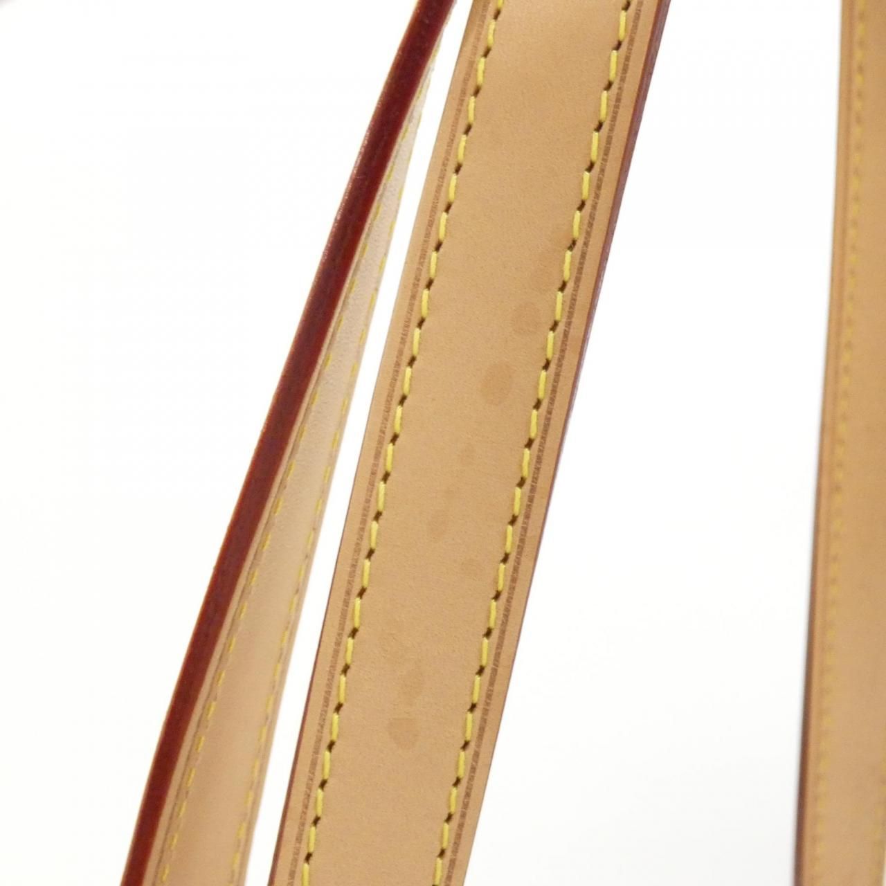 Louis Vuitton Monogram Mezzo Shoulder Bag — view 7