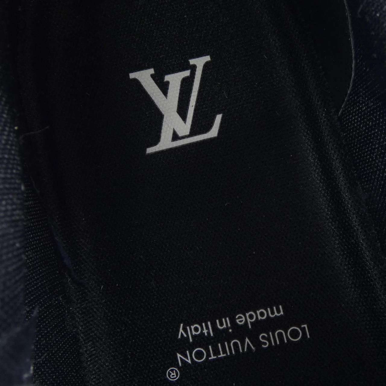 Louis Vuitton LV Trainers Sneakers — view 6