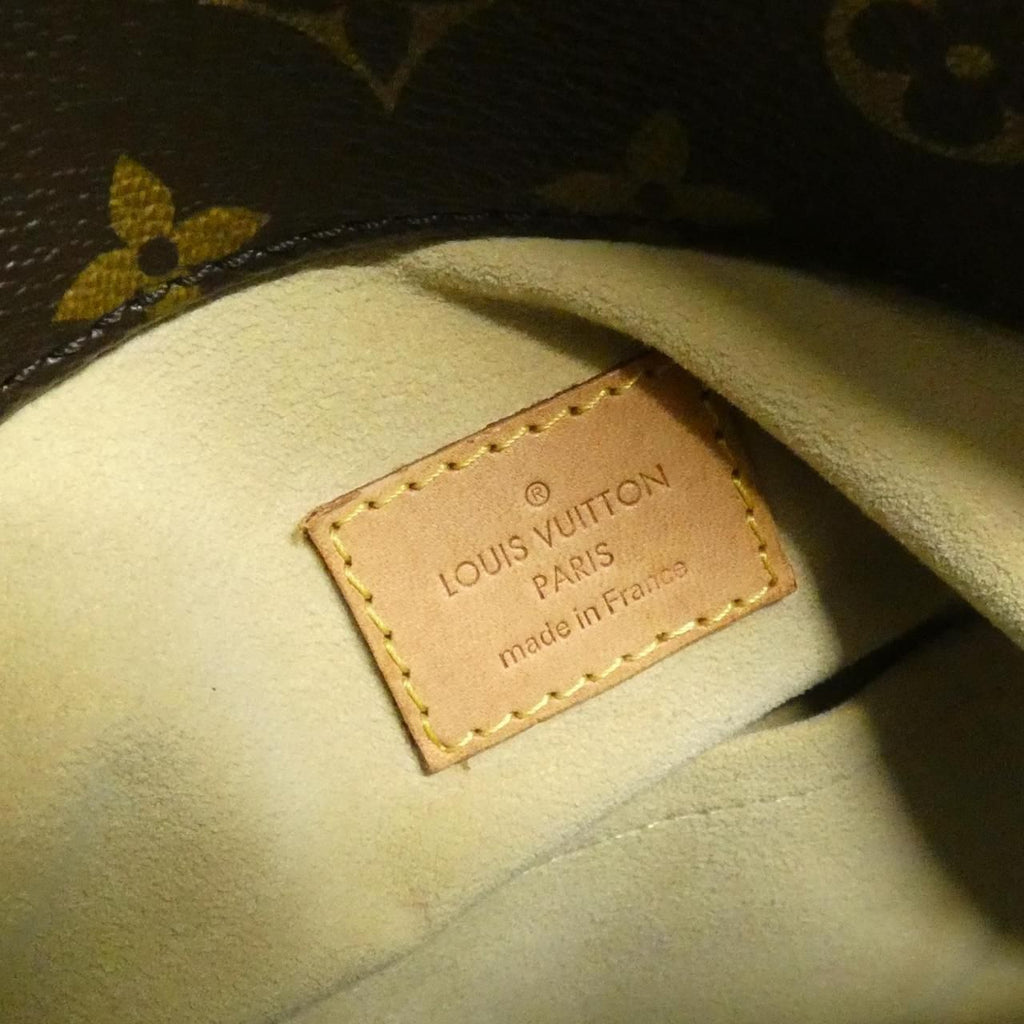 Louis Vuitton Monogram Artsy MM Shoulder Bag — view 6