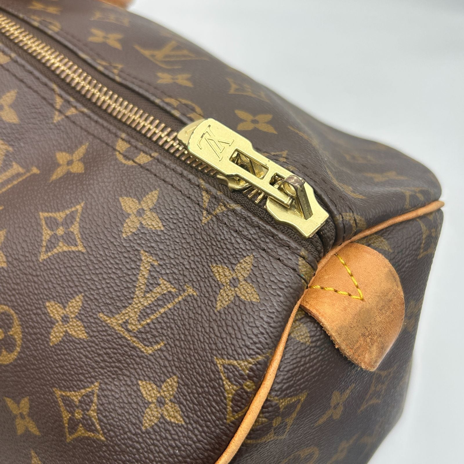 Louis Vuitton Keepall 55 Name Tag Poignet — view 8