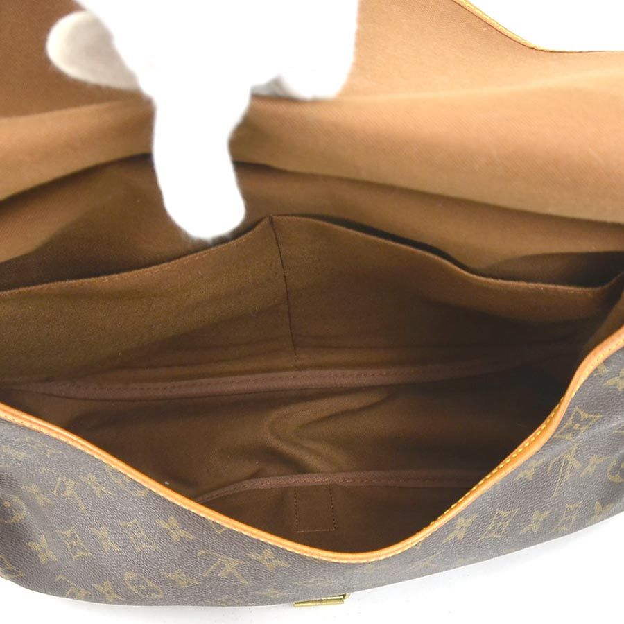 Louis Vuitton Shoulder Bag Monogram Saumur 35 — view 6