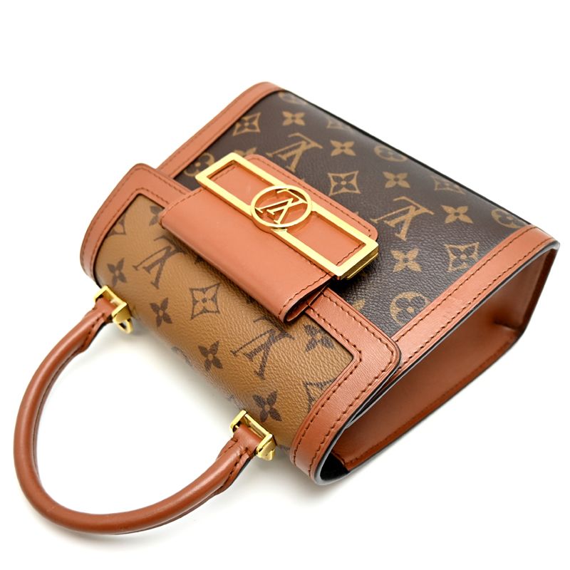Louis Vuitton Shoulder Bag — view 3