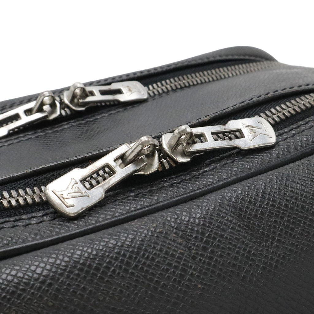 Louis Vuitton Taiga Reporter PM Shoulder Bag Crossbody Leather Ardoise Black — view 4