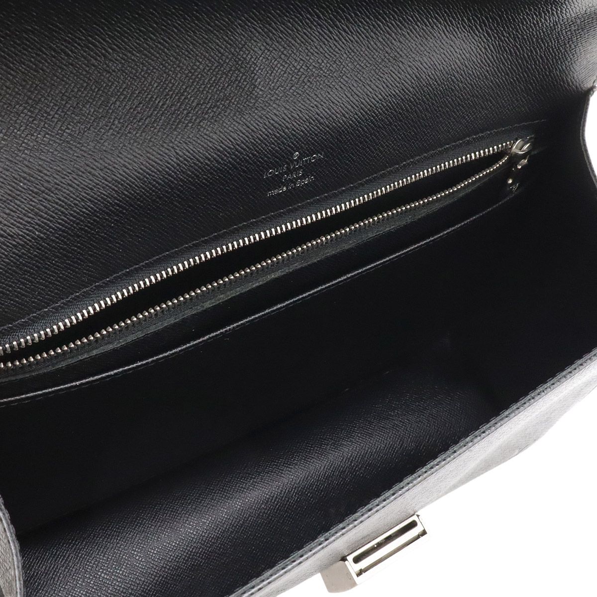 Louis Vuitton Taiga Selenga Clutch Leather Ardoise Black — view 6