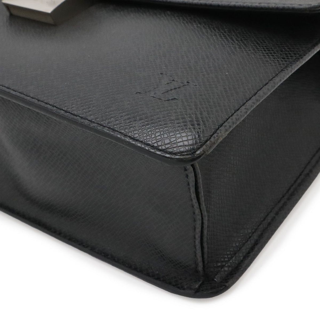 Louis Vuitton Taiga Selenga Clutch Leather Ardoise Black — view 3