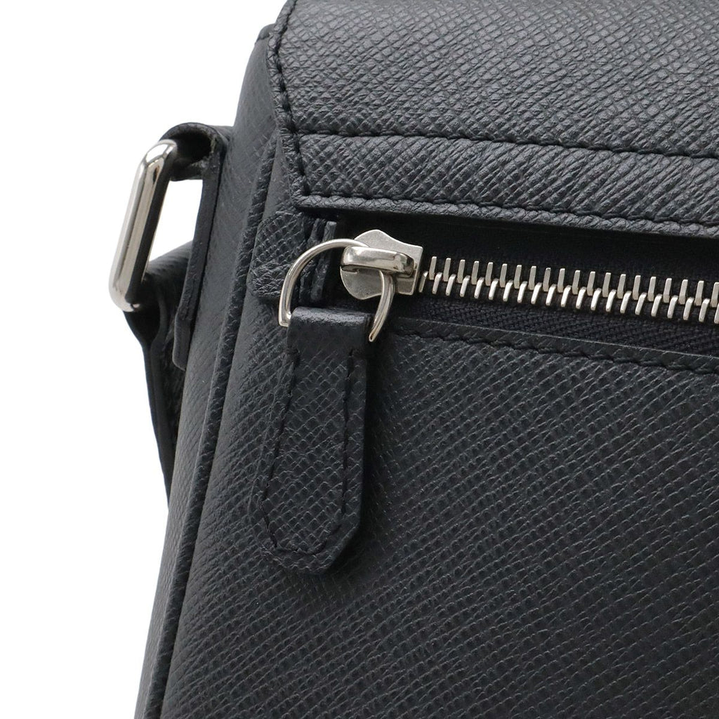 Louis Vuitton Taiga Shoulder Bag Crossbody Leather Ardoise Black — view 5