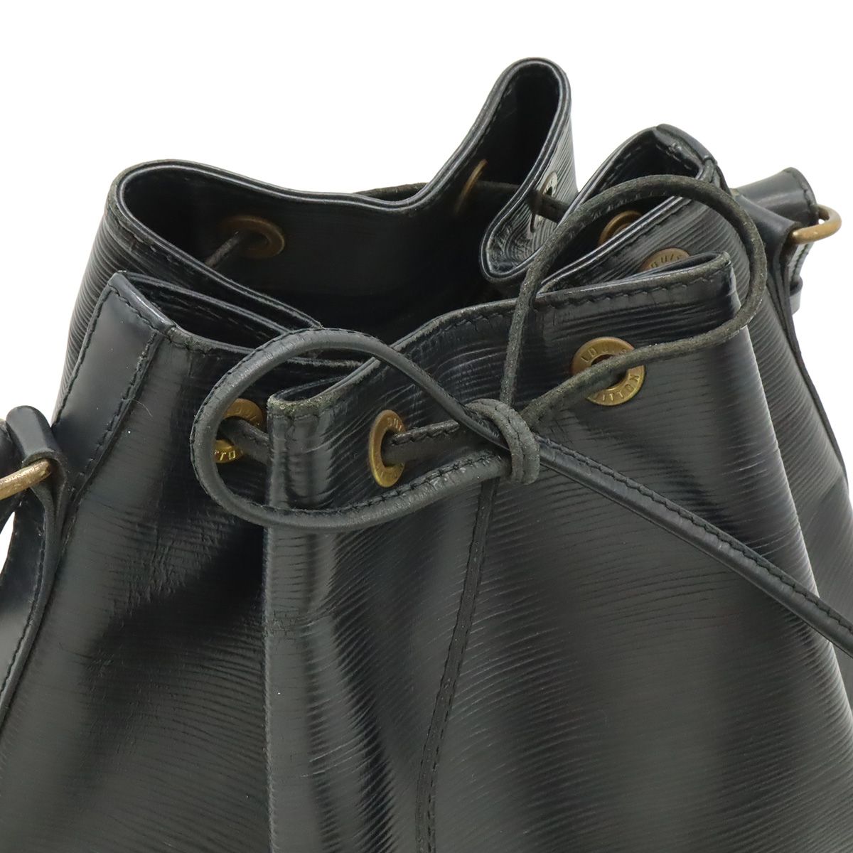 Louis Vuitton Epi Petit Noir Shoulder Bag Drawstring Black — view 4