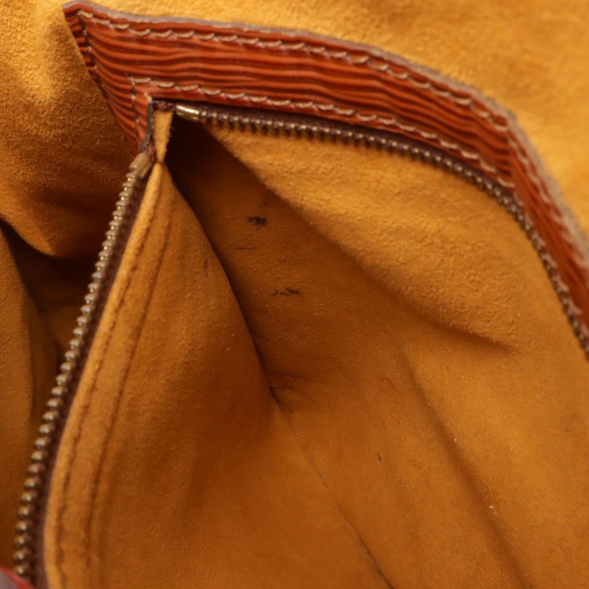 Louis Vuitton Epi Noe Drawstring Shoulder Bag Bicolor Leather Kenya Brown — view 7