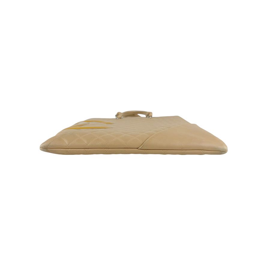 Chanel Handbag Beige — view 4
