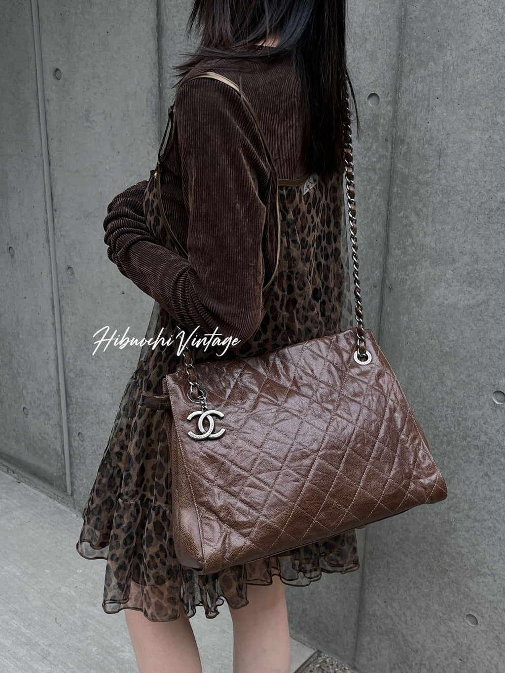 Chanel CC Logo Quilted Chain Shoulder Bag Crossbody Brown Caviar Leather Vintage — view 2