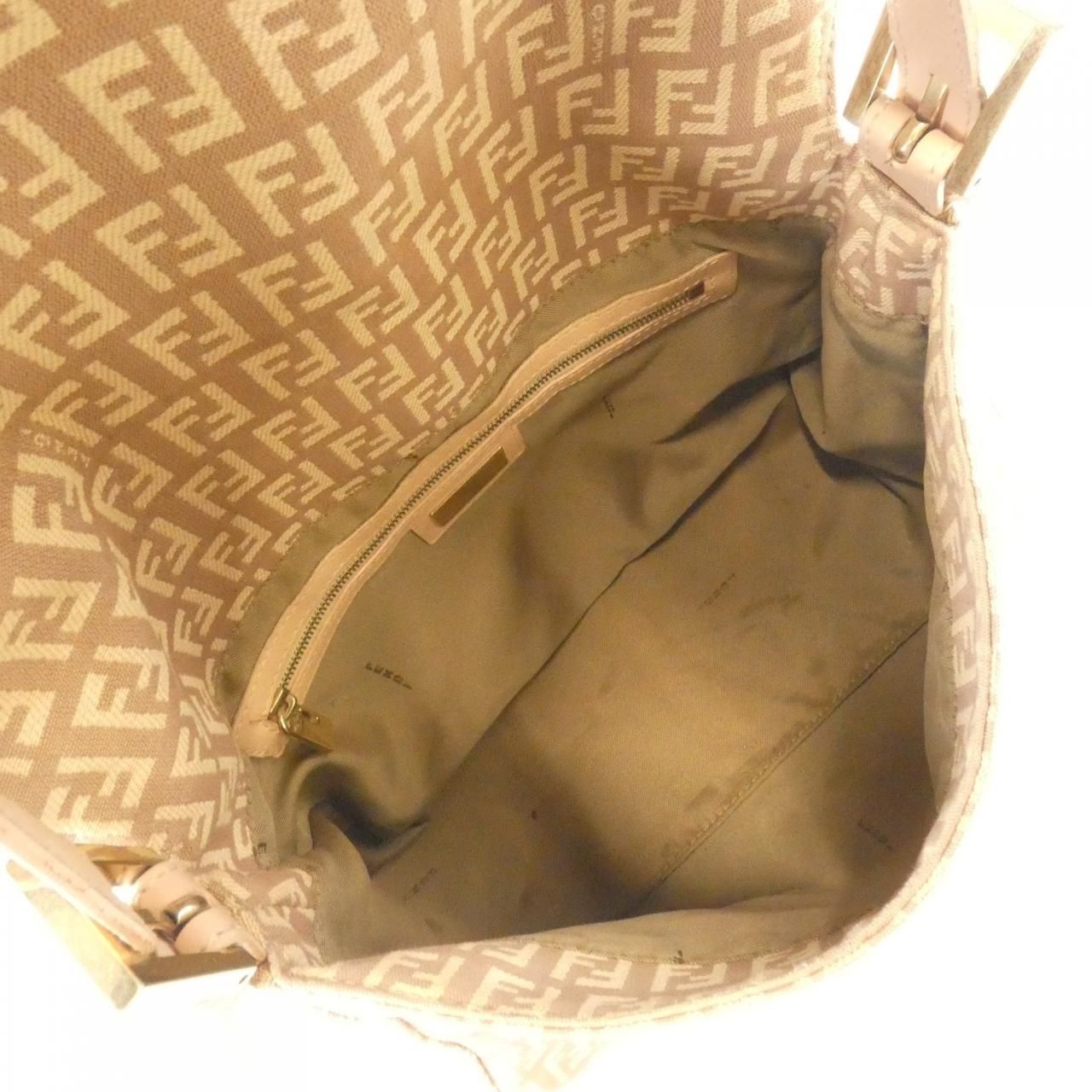 Fendi Lpn Shoulder Bag — view 7
