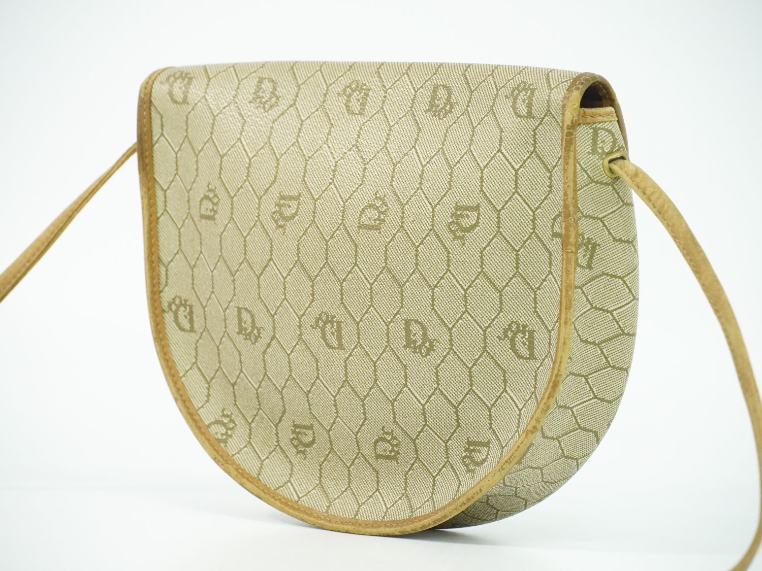 Dior Honeycomb Pattern Shoulder Bag Pochette Beige — view 2