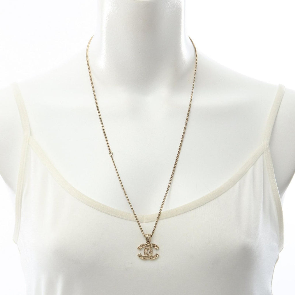 Chanel Necklace CC Logo — view 5