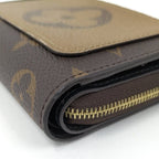Louis Vuitton Portefeuille Bifold Wallet Monogram Giant — view 4