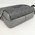 Louis Vuitton Outdoor Messenger Bag Taigarama Silver — view 4