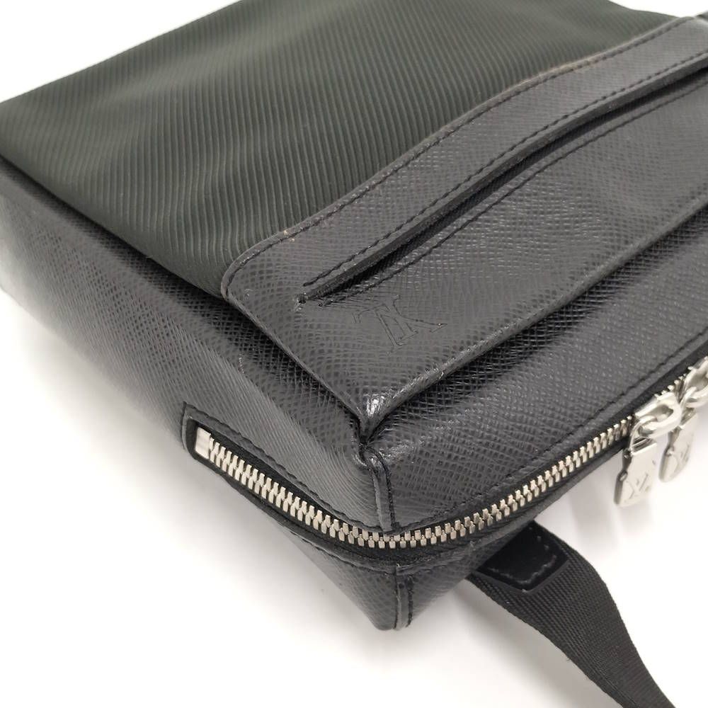 Louis Vuitton Shoulder Bag Sayan Taiga Ardoise — view 6