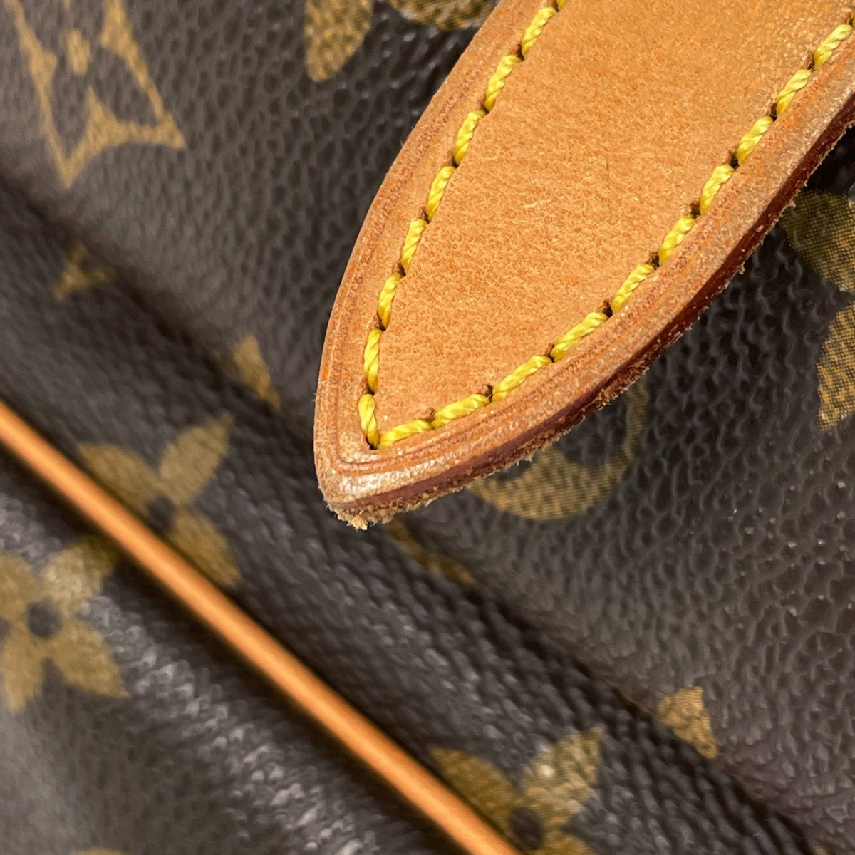 Louis Vuitton Saumur 30 Crossbody Shoulder Bag Monogram Brown — view 6