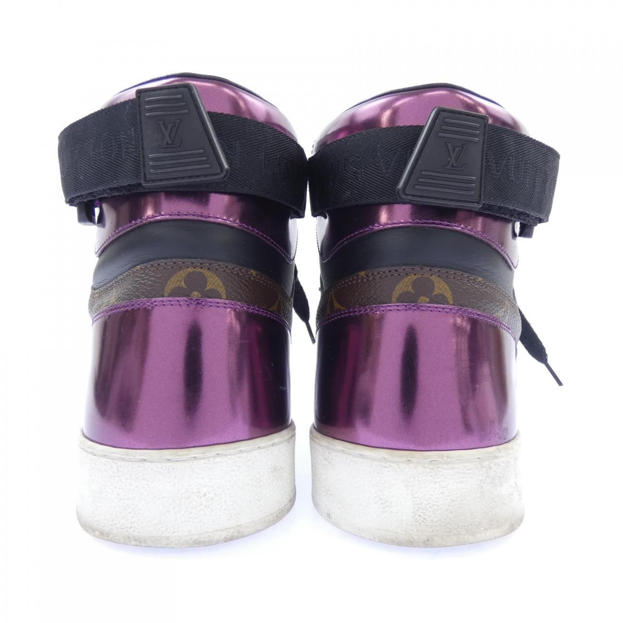 Louis Vuitton Rivoli Line Sneakers — view 5