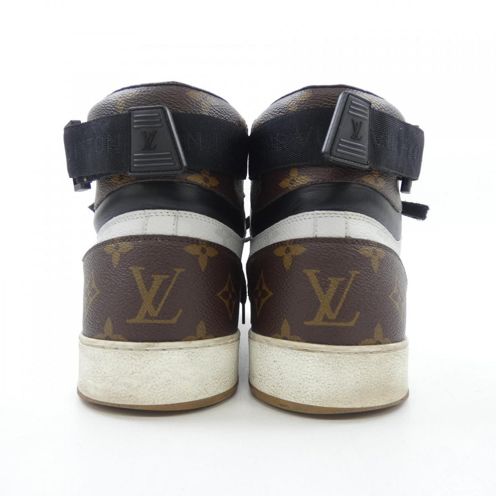 Louis Vuitton Rivoli Line Sneakers — view 5