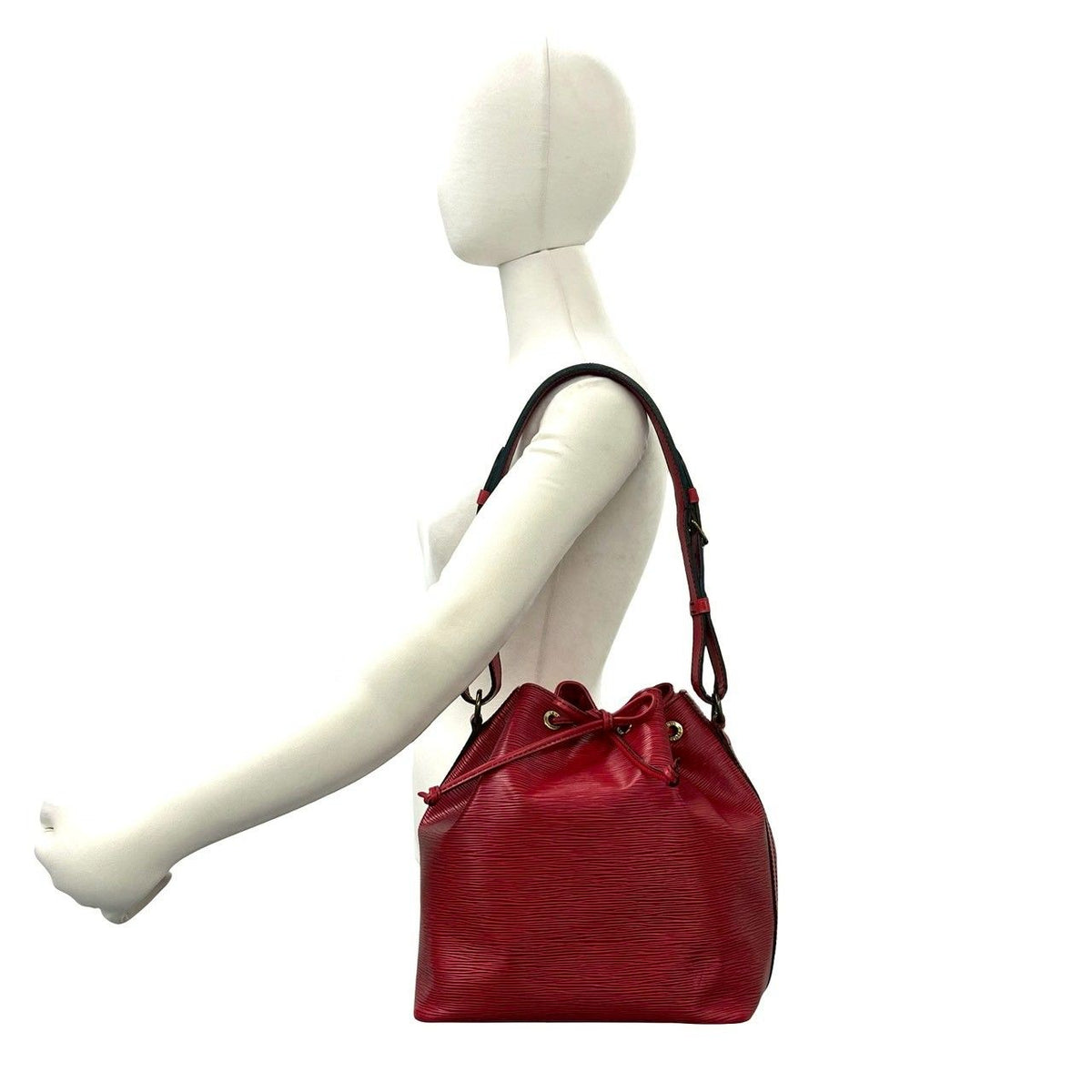 Louis Vuitton Vintage Petit Noe Epi Leather Shoulder Bag Castilian Red — view 2
