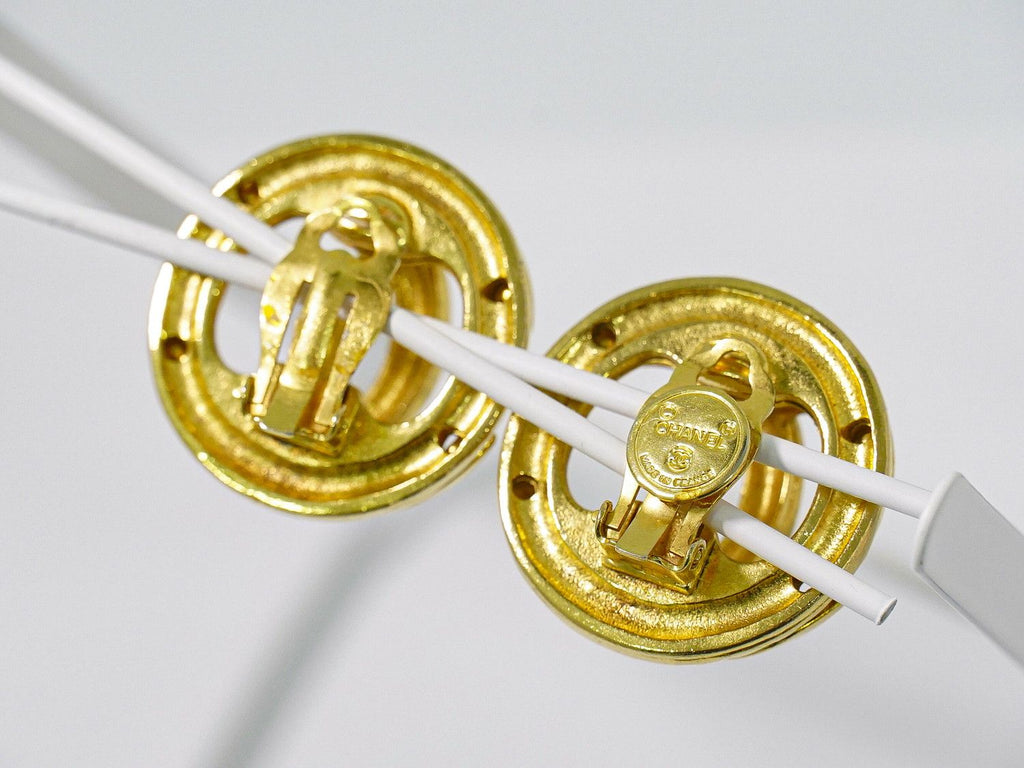 Chanel CC Logo Earrings Gold Plated — view 8