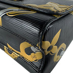 Louis Vuitton Shoulder Bag MM — view 9