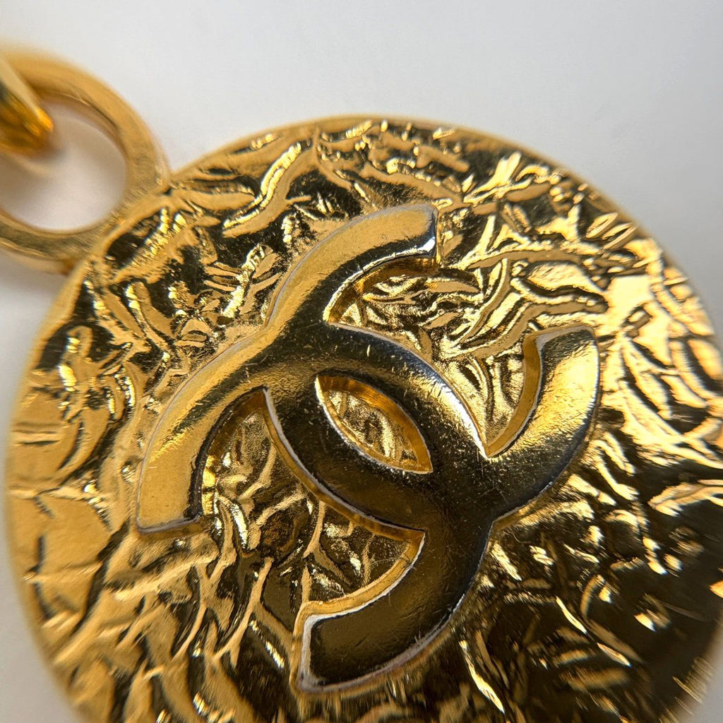 Chanel CC Logo Che leto Gold Plated Belt — view 4