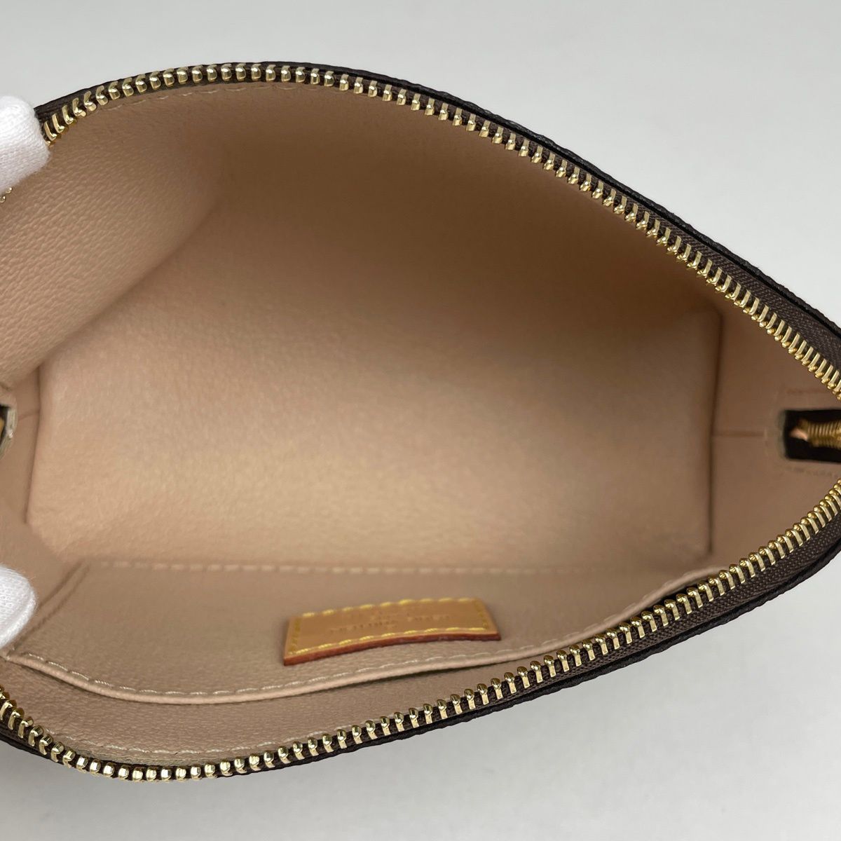 Louis Vuitton Pochette Makeup Pouch Monogram Brown — view 5