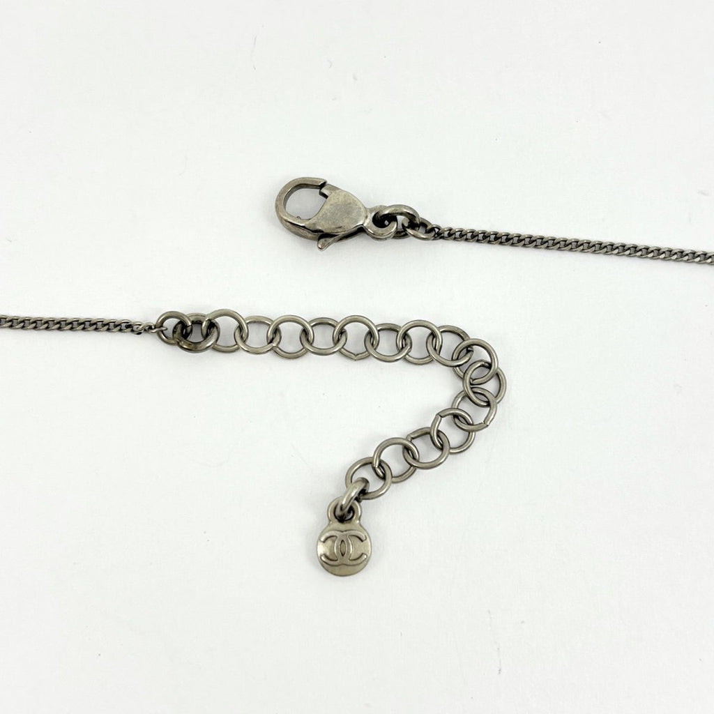 Chanel CC Logo Necklace Quilted Silver Plating — view 3
