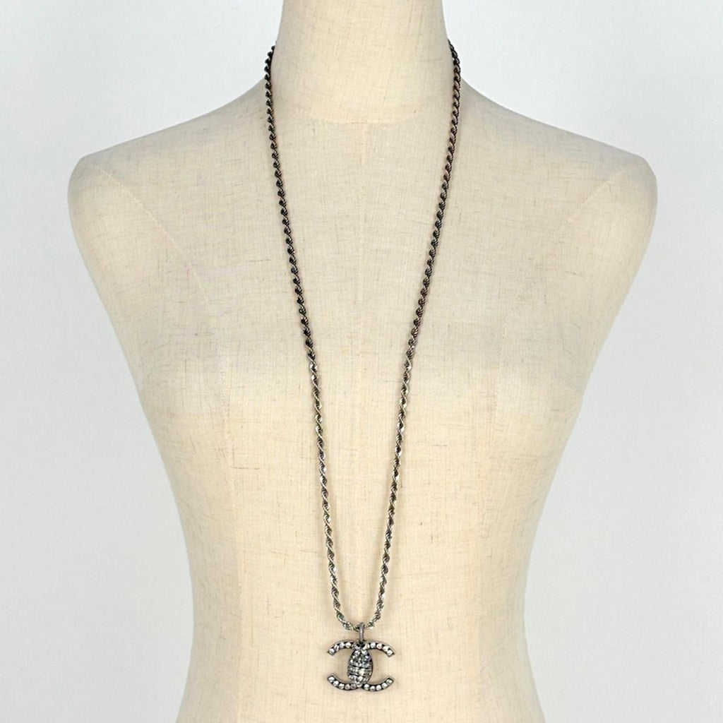 Chanel CC Logo Line Necklace Silver Plating — view 5