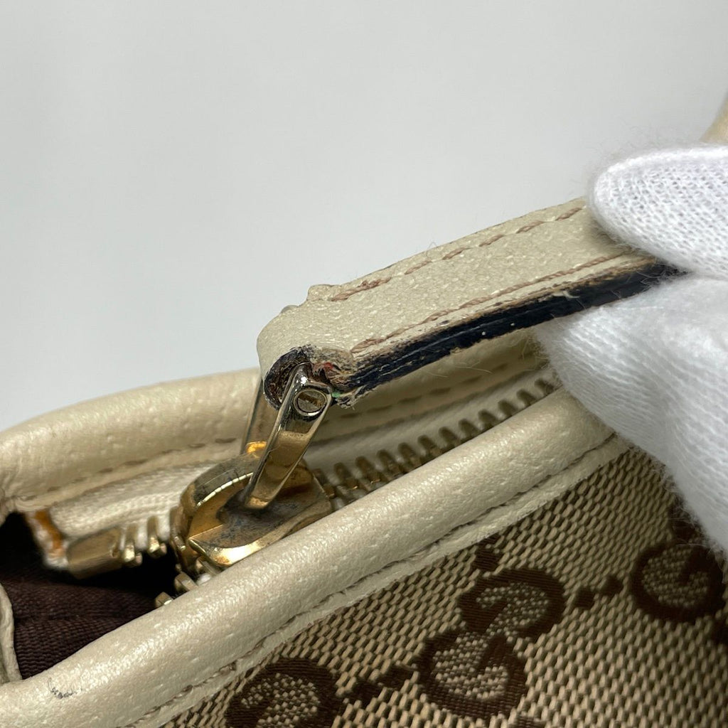 Gucci GG Pattern Shoulder Bag Abbey Canvas Beige — view 5