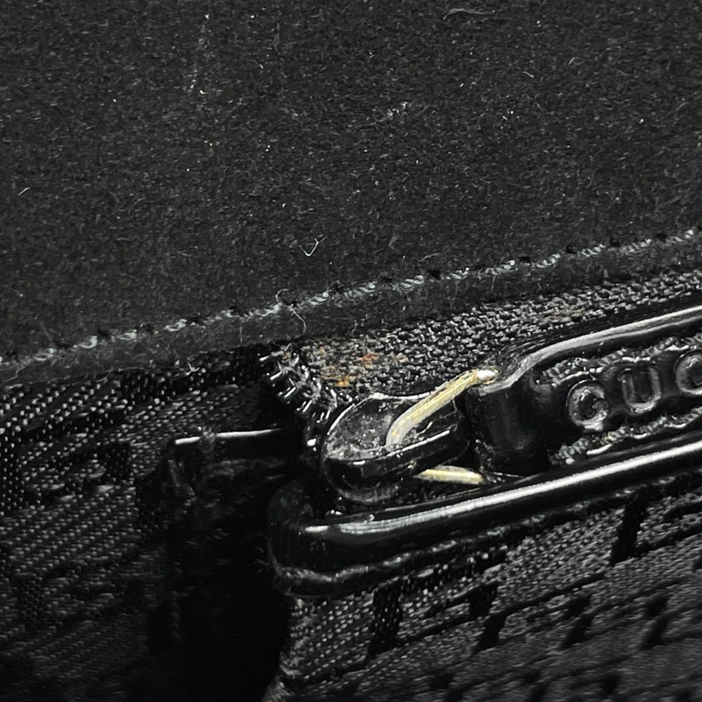 Gucci Logo Shoulder Bag Canvas Black — view 9