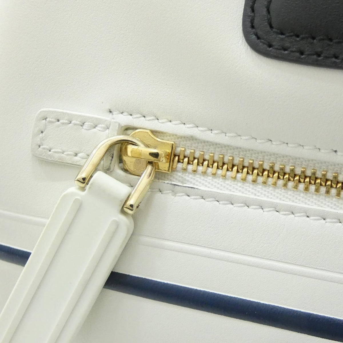Dior Vibe Small Bag — view 5