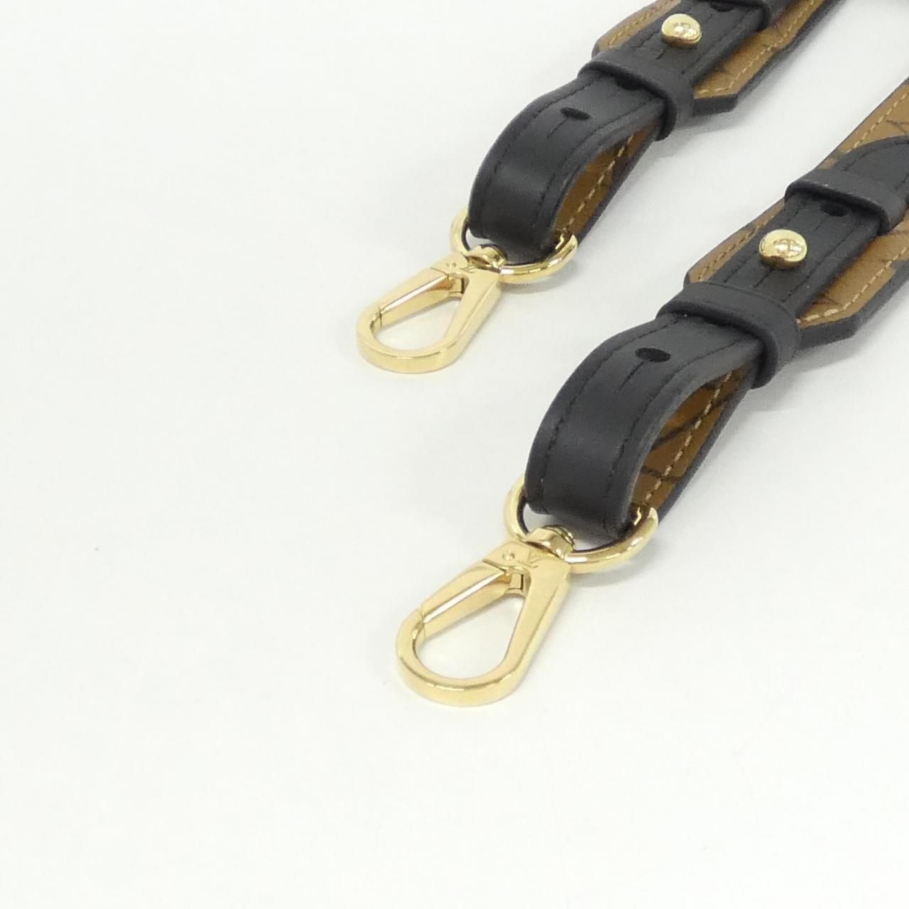 Louis Vuitton Monogram XL Shoulder Bag — view 4