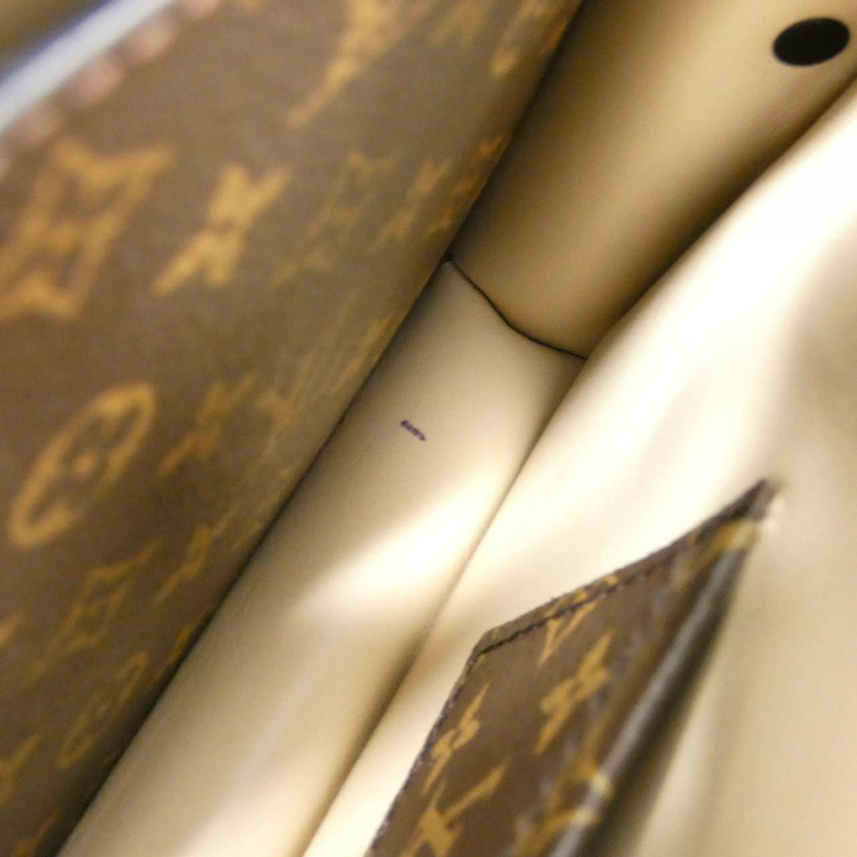 Louis Vuitton Monogram Ninela Shoulder Bag — view 8