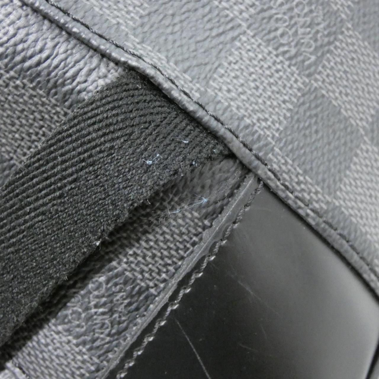 Louis Vuitton Damier Graphite MM Sac Shoulder Bag — view 6