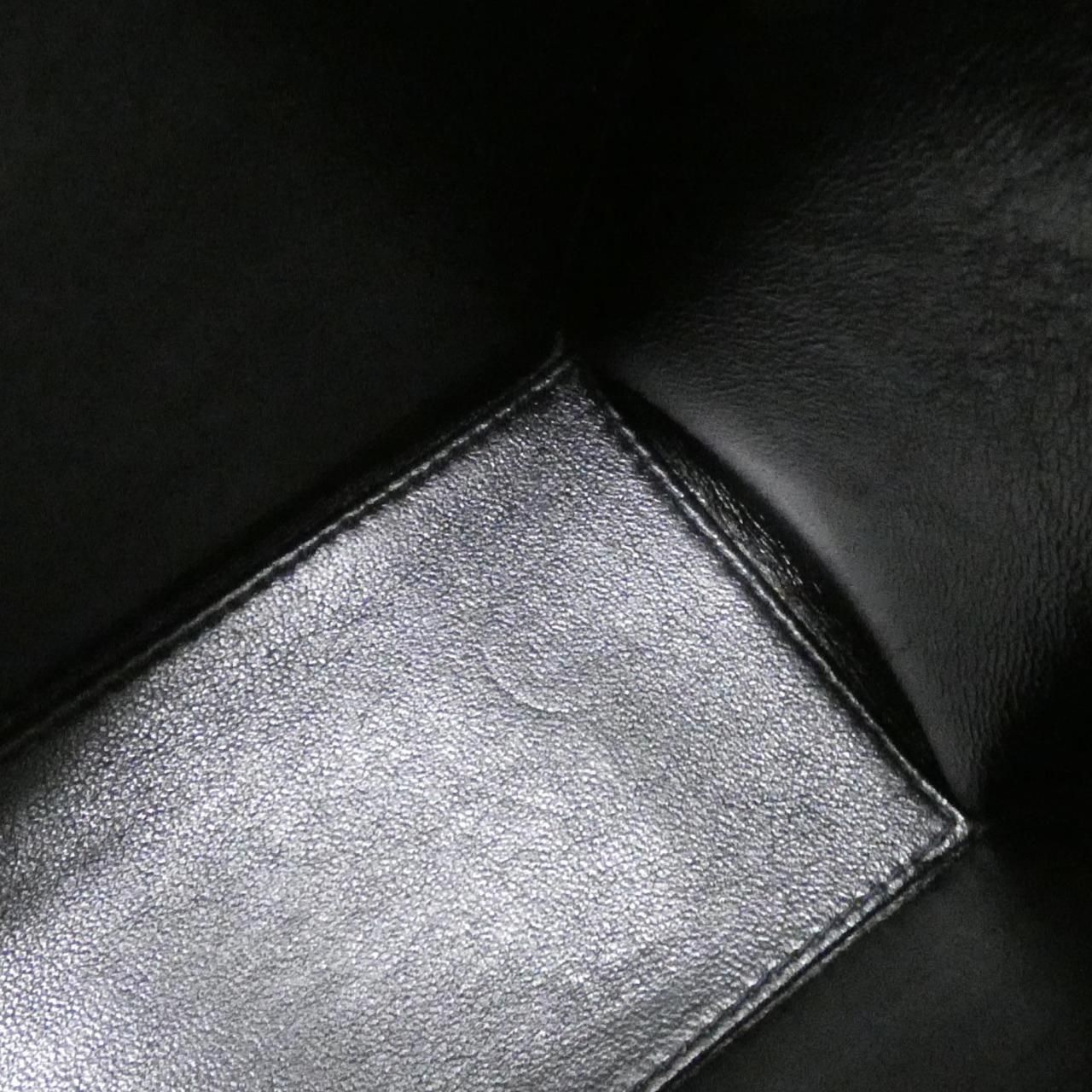 Chanel Vintage Shoulder Bag — view 8