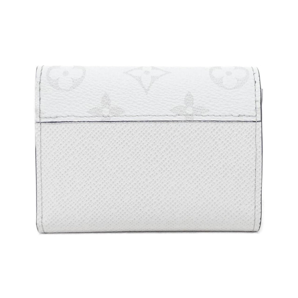 Louis Vuitton Taiga Wallet — view 2