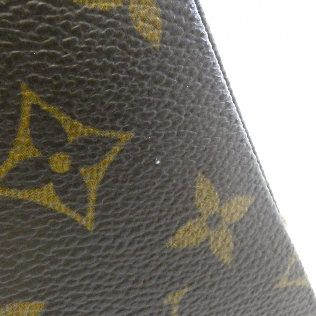 Louis Vuitton Monogram Boulogne 30 cm Shoulder Bag — view 3