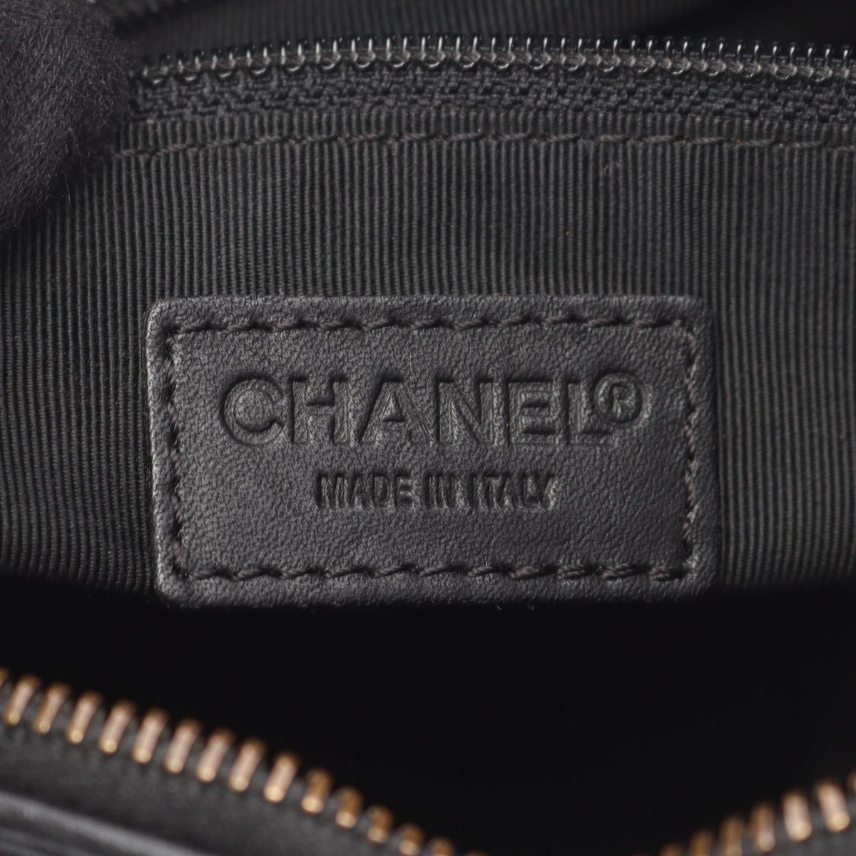 Chanel Handbag Wild Stitch Black Leather — view 4