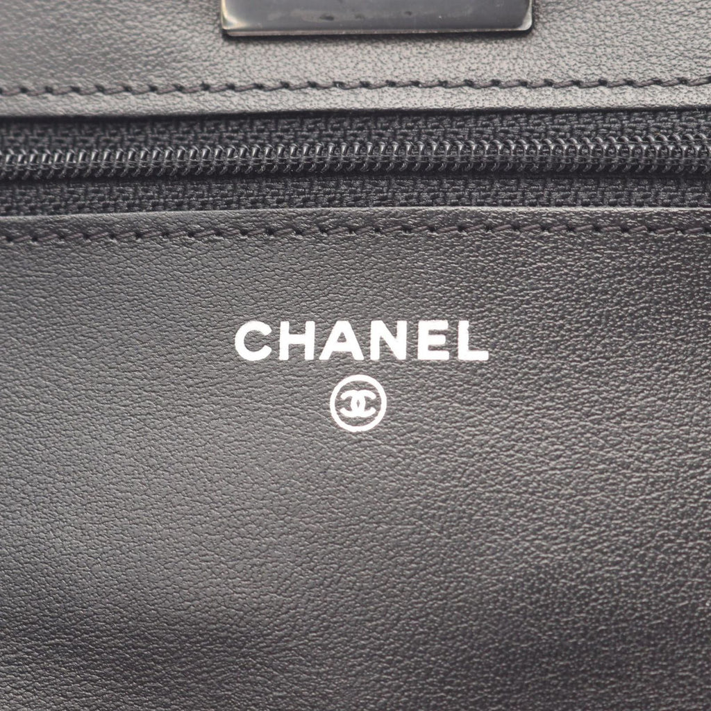 Chanel Shoulder Bag 2.55 Quilted Black Patent Leather Chain Wallet — view 4